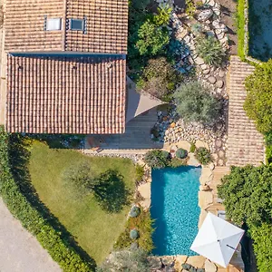 https://une-oasis-au-pays-de-czanne.fr-provencehotel.com